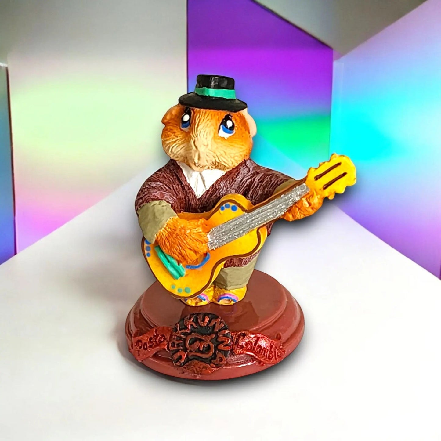 Cuy Músico Campesino Guitarra Pequeño-7-cm yachay
